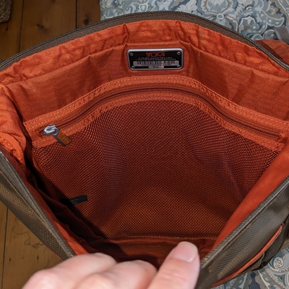 TUMI Brown Large Satchel Computer Comuter Bag - Picture 5 of 7